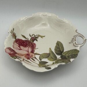 Wellington Castle Rose Royal Class Porcelain trinket/candy dish